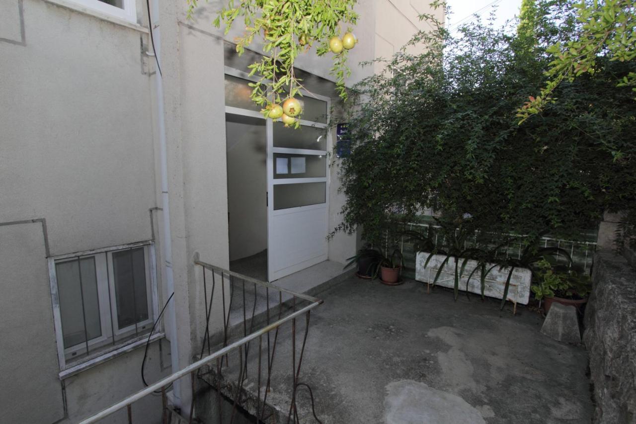 Nane Apartment